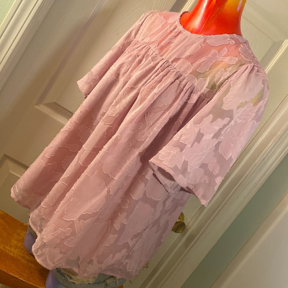 TRACIES Floral Pink Lace Blouse - Picture 4 of 14